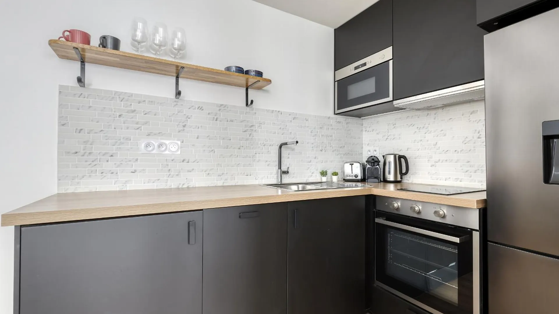 Modern & Pleasant Flat In The Heart Of The 15th Apartment